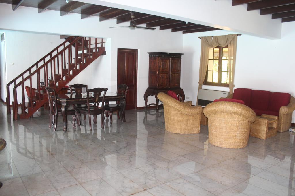 Blue Water Villa Пилияндала Екстериор снимка