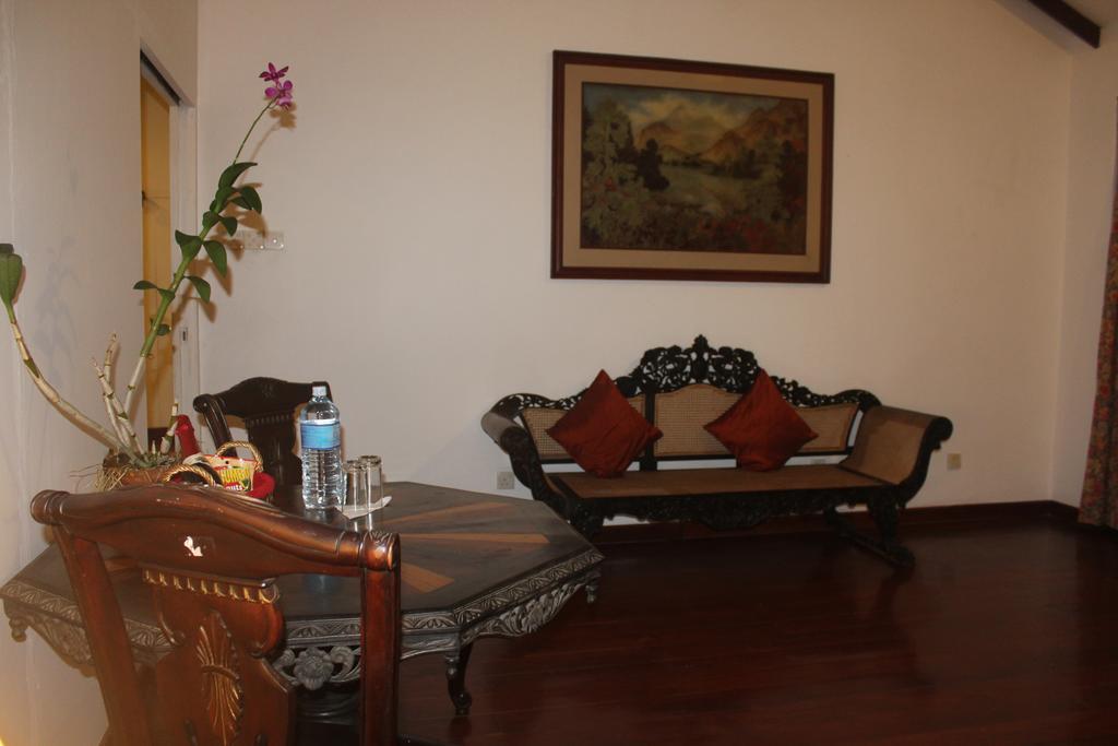 Blue Water Villa Пилияндала Екстериор снимка