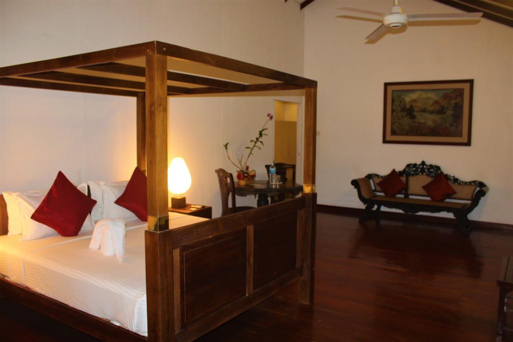Blue Water Villa Пилияндала Екстериор снимка