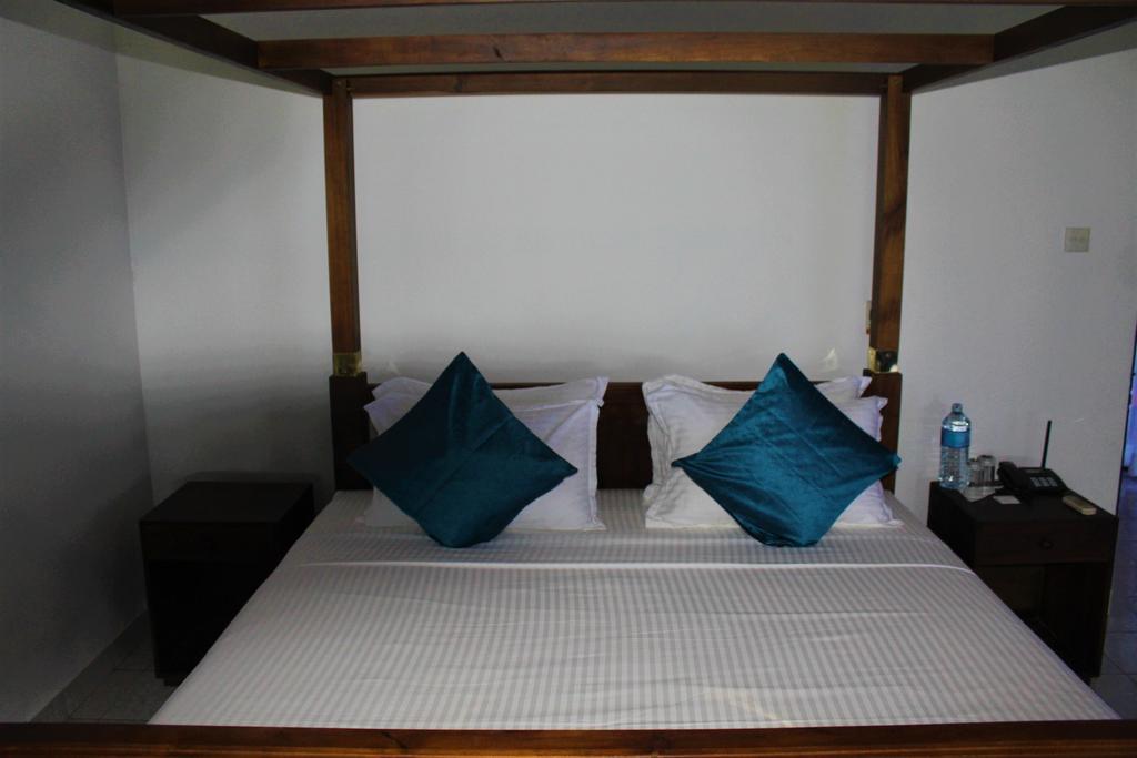 Blue Water Villa Пилияндала Екстериор снимка