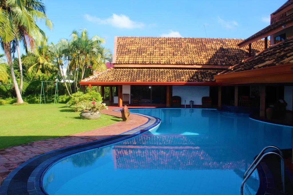 Blue Water Villa Пилияндала Екстериор снимка