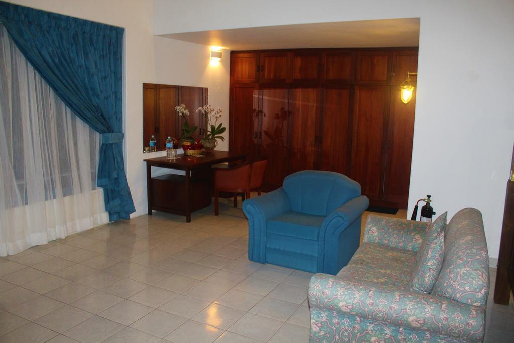 Blue Water Villa Пилияндала Екстериор снимка