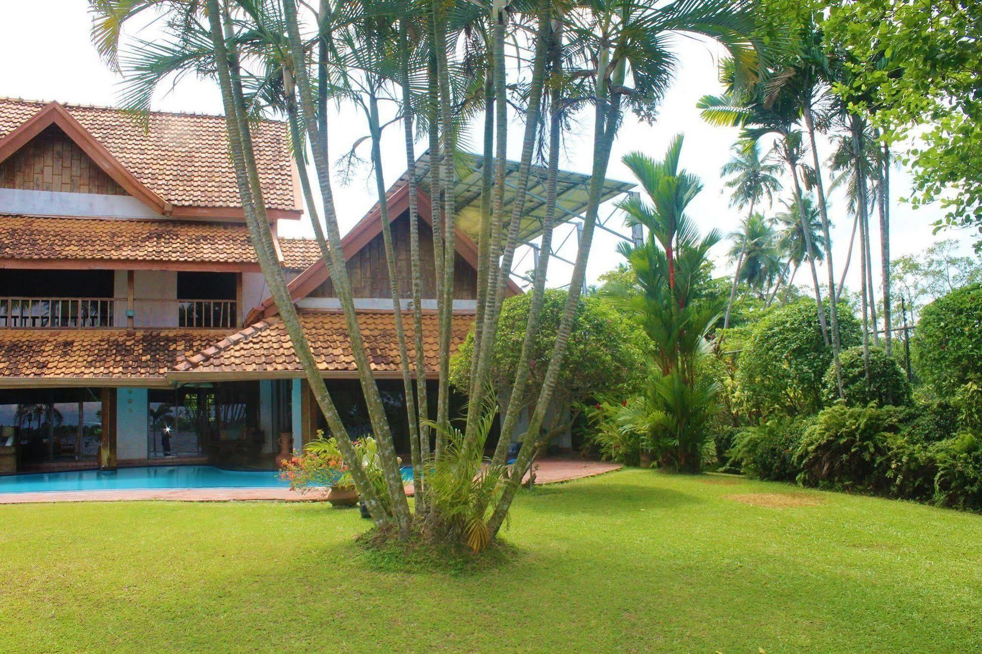 Blue Water Villa Пилияндала Екстериор снимка