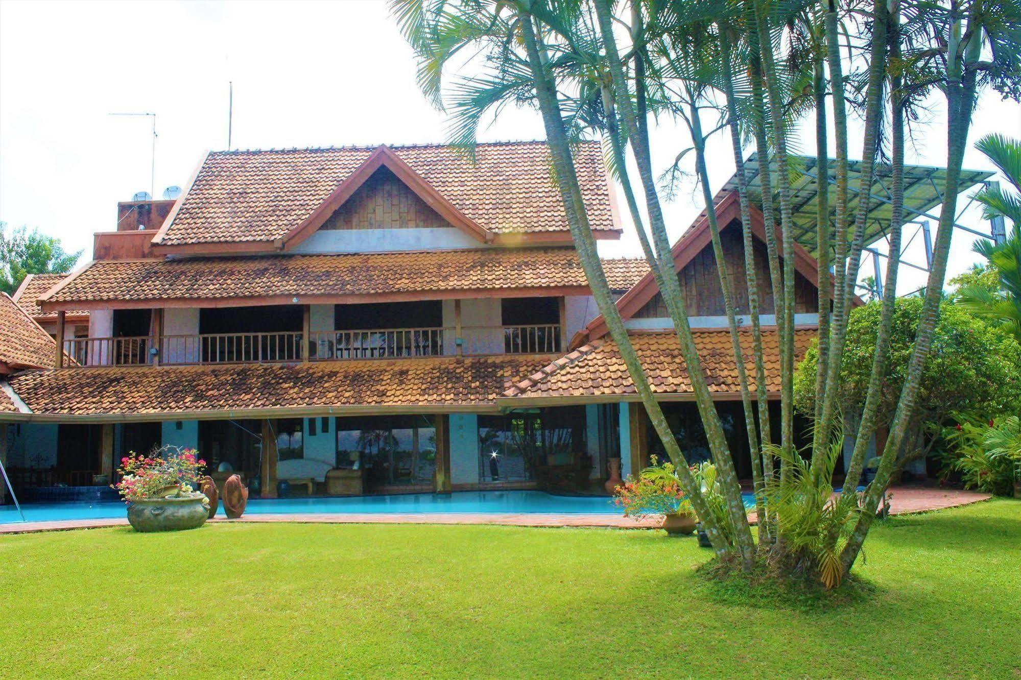 Blue Water Villa Пилияндала Екстериор снимка