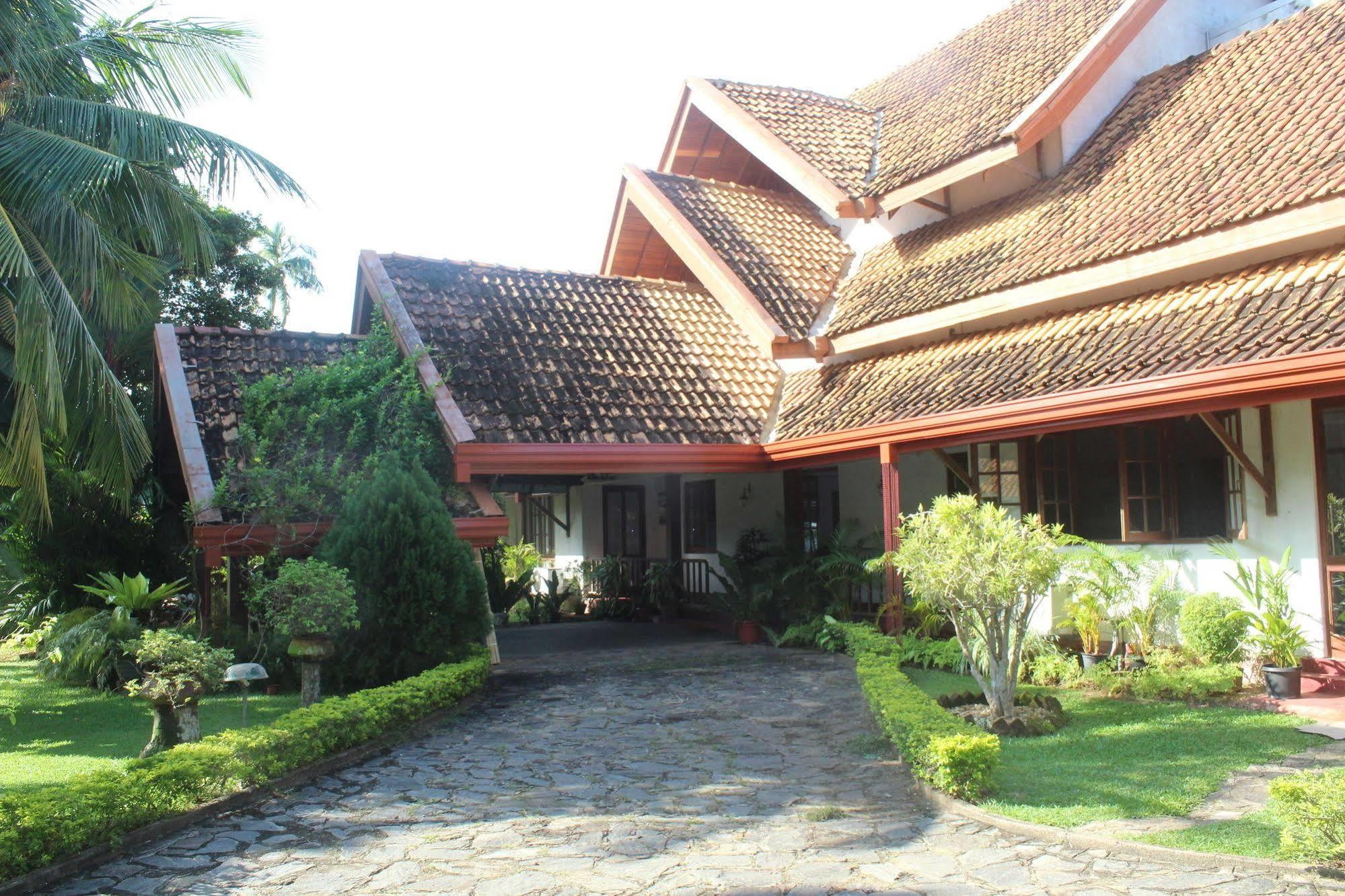 Blue Water Villa Пилияндала Екстериор снимка