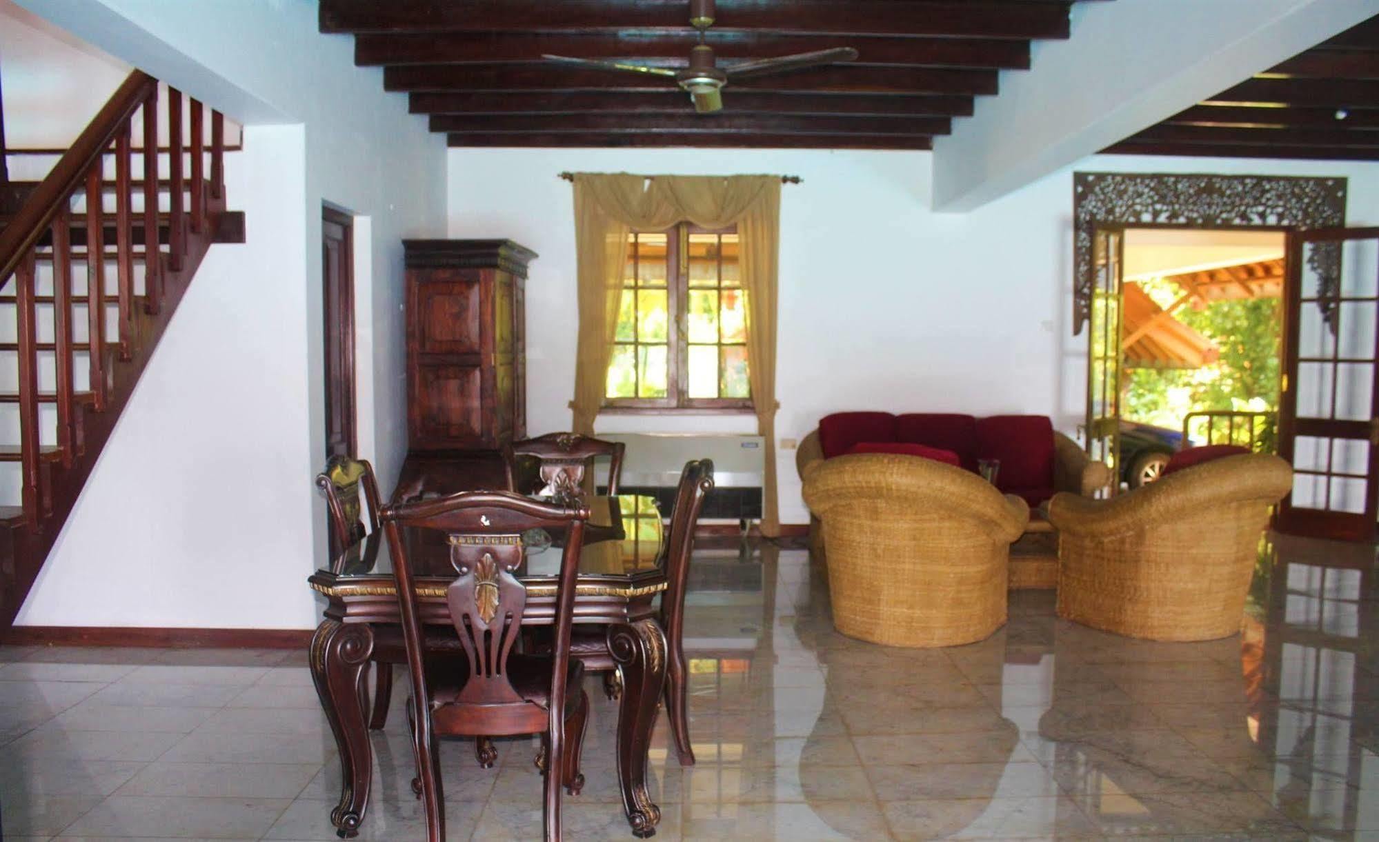 Blue Water Villa Пилияндала Екстериор снимка