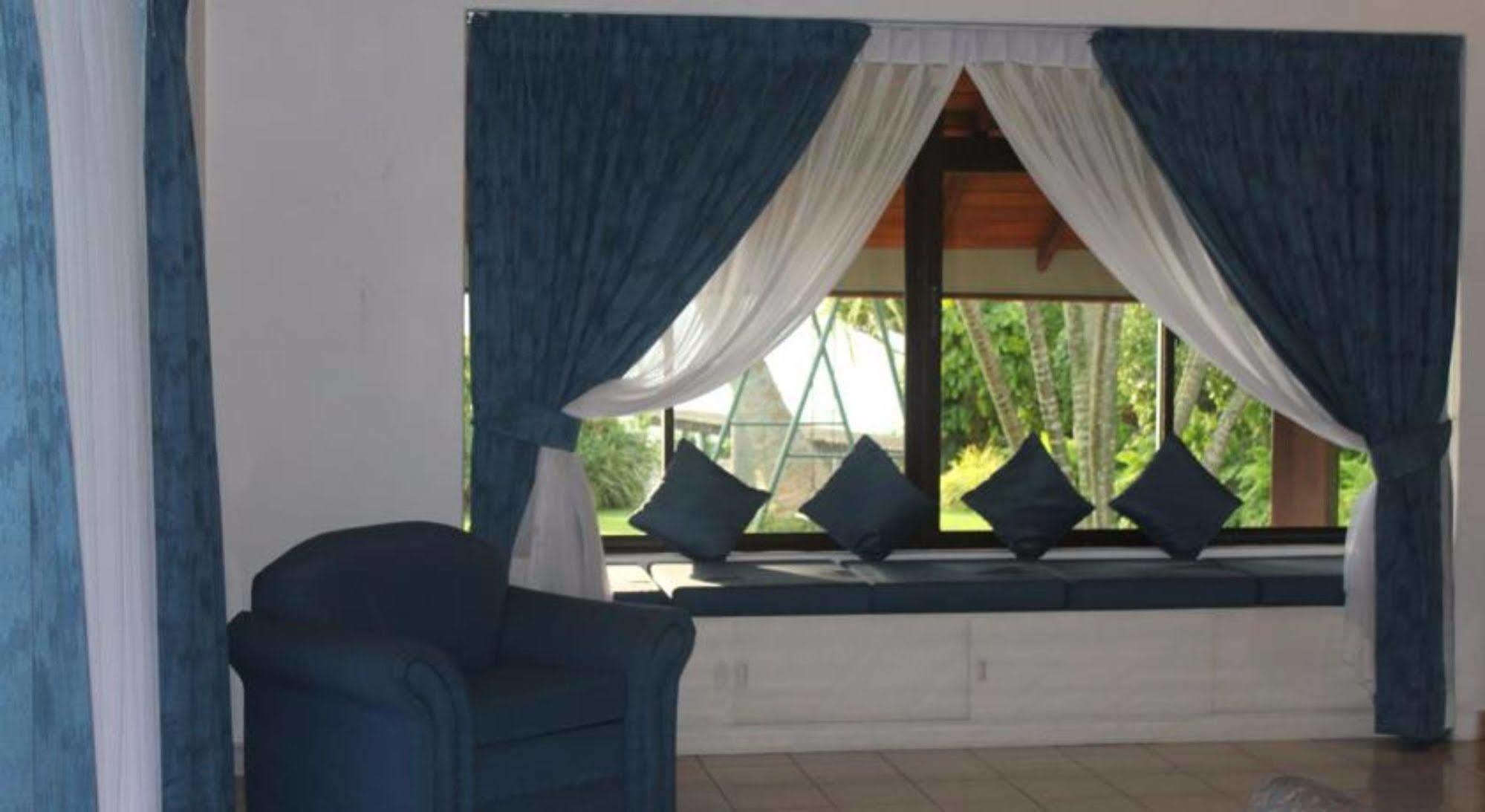 Blue Water Villa Пилияндала Екстериор снимка