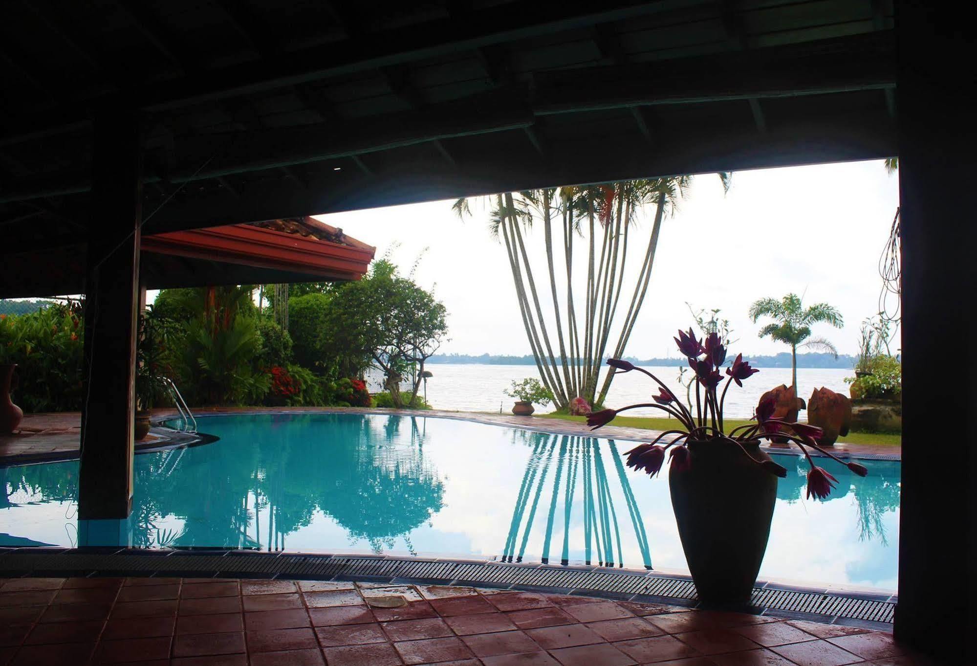 Blue Water Villa Пилияндала Екстериор снимка